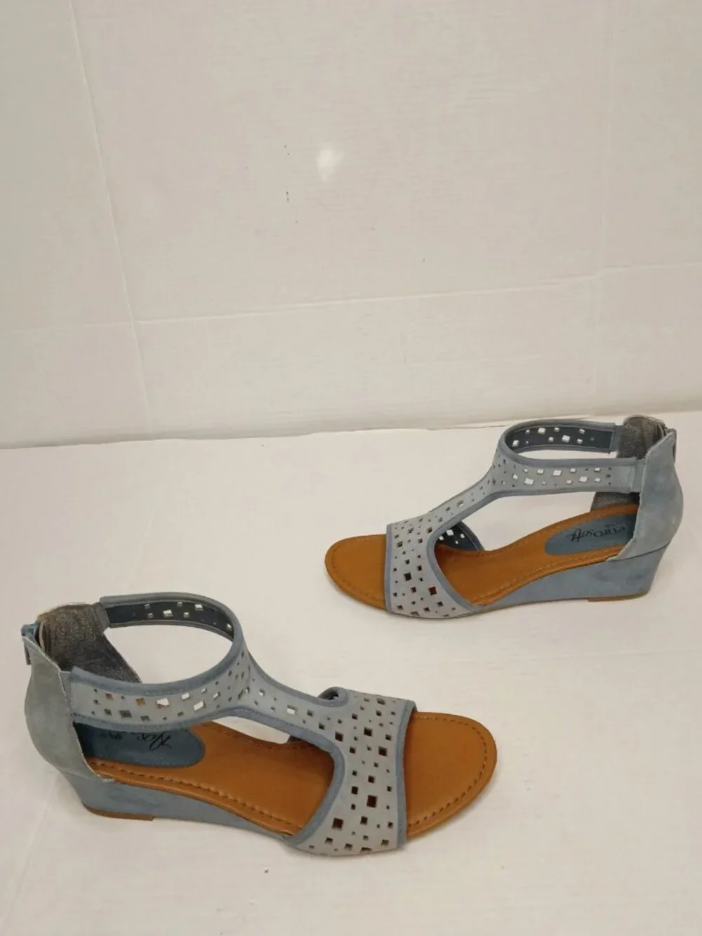 Eurosoft by Sofft Mesa Blue Laser Cut Wedge Sandals Women's Size 11